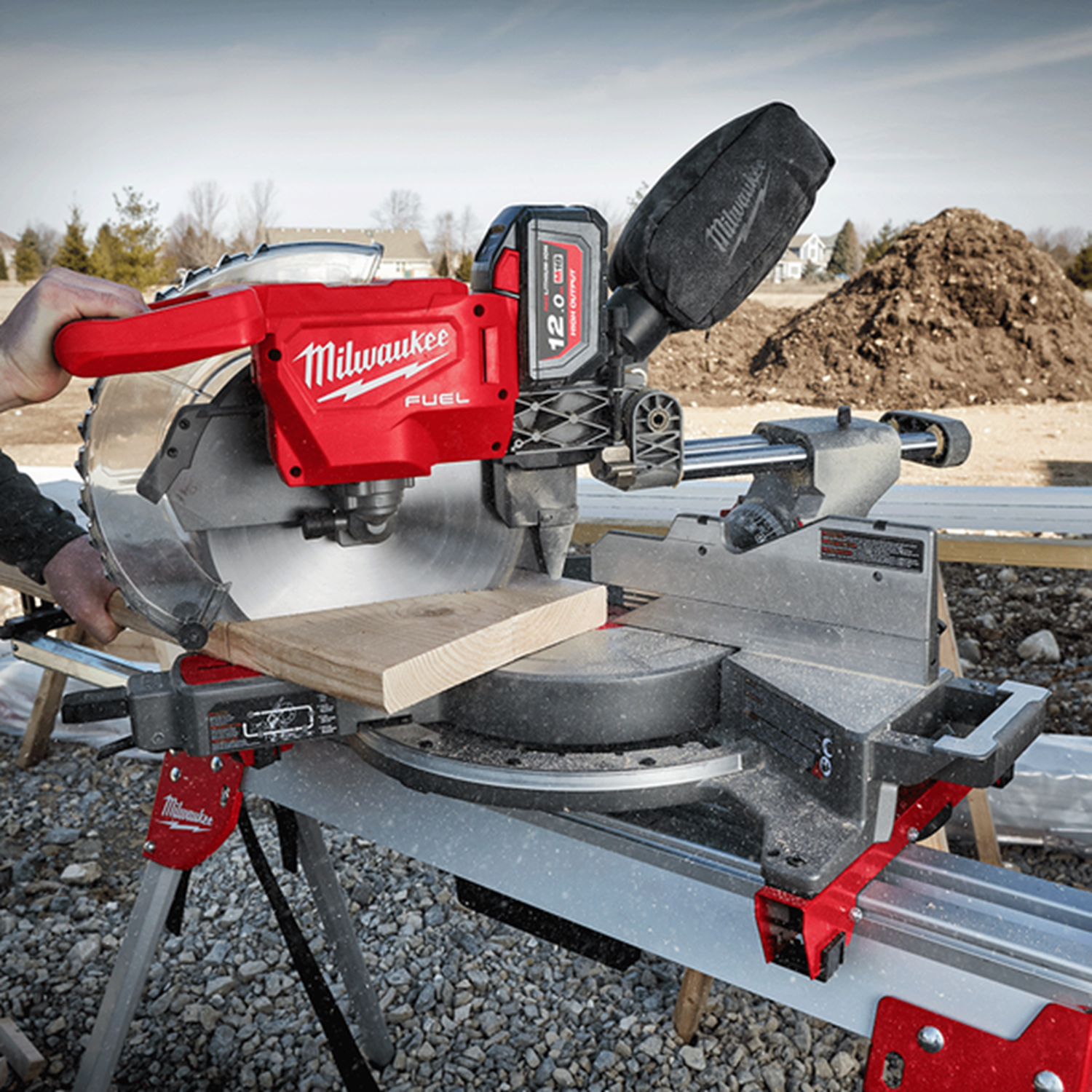 Снимка на Акумулаторен потапящ циркуляр Milwaukee M18FMS305-0 Solo 4933471205 