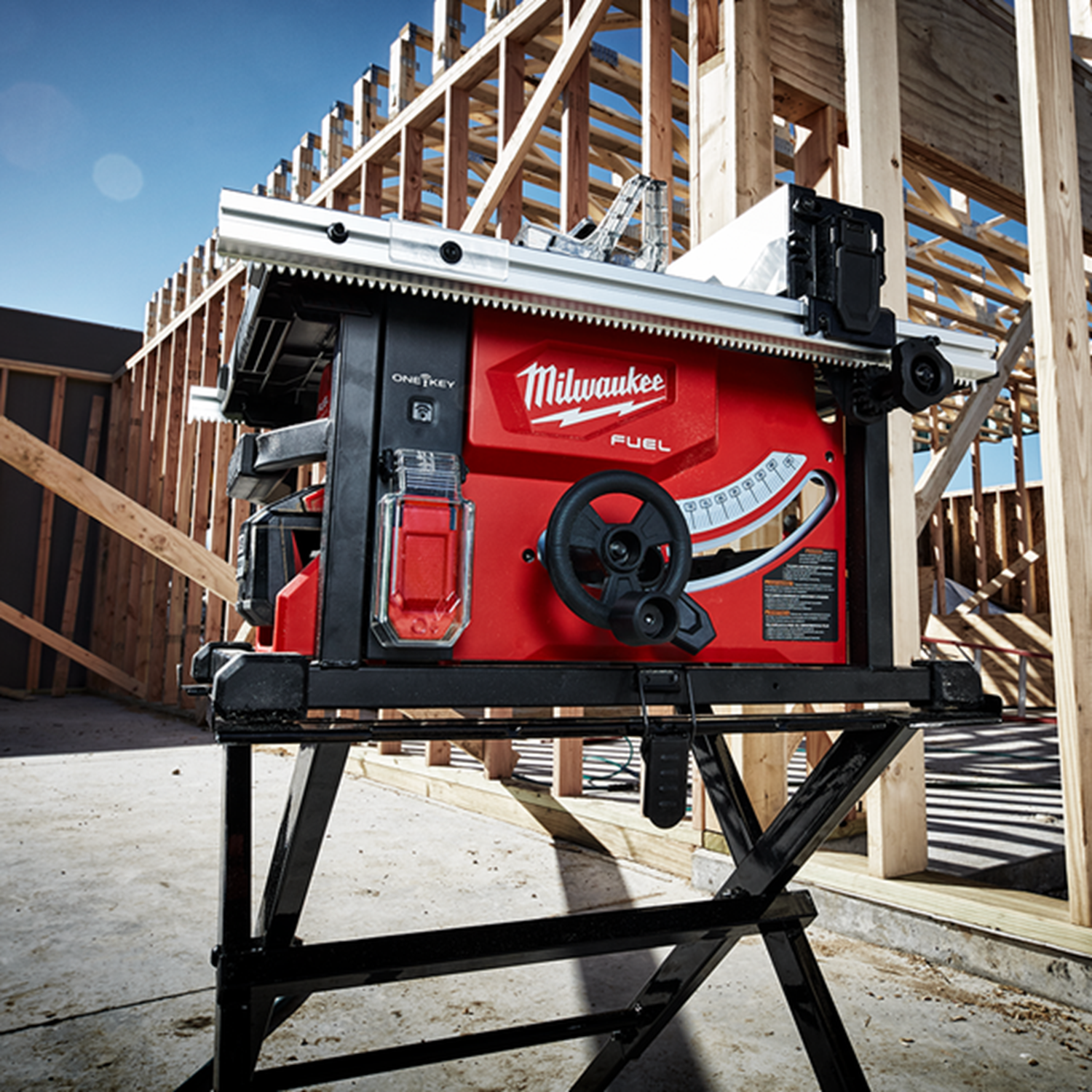 Снимка на Стационарен циркуляр Milwaukee M18FTS210-0 18V Solo 4933464722