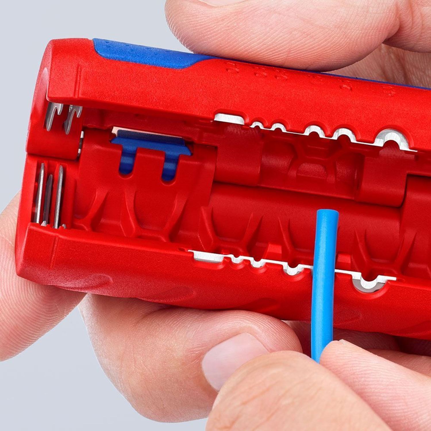 Снимка на Резач за гофрирани тръби KNIPEX TwistCutKnipex 13 - 32 Ø mm;902202SB