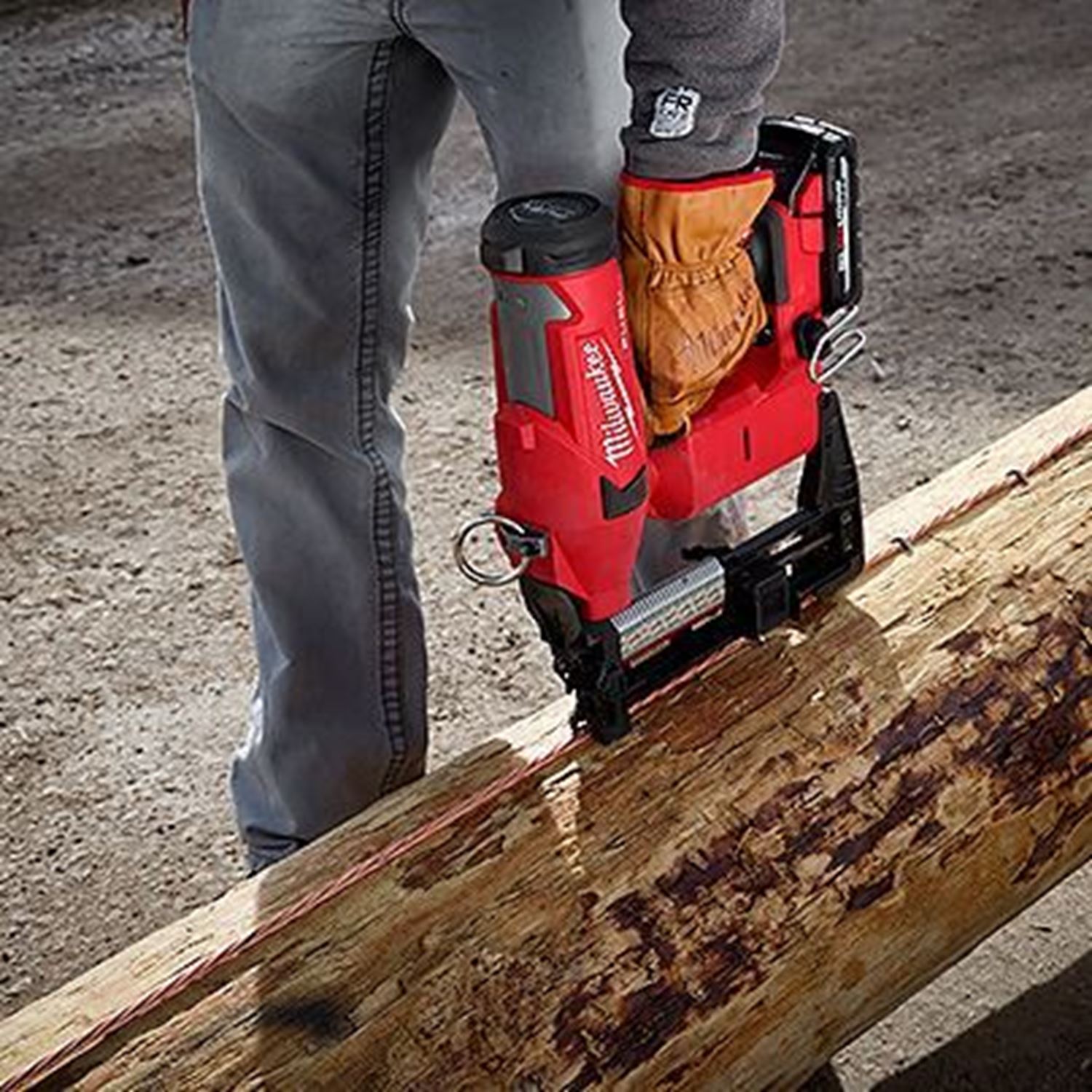 Снимка на Скоби за ограда 40мм./960бр. подходящи за такер Milwaukee M18FFUS, 4932480358