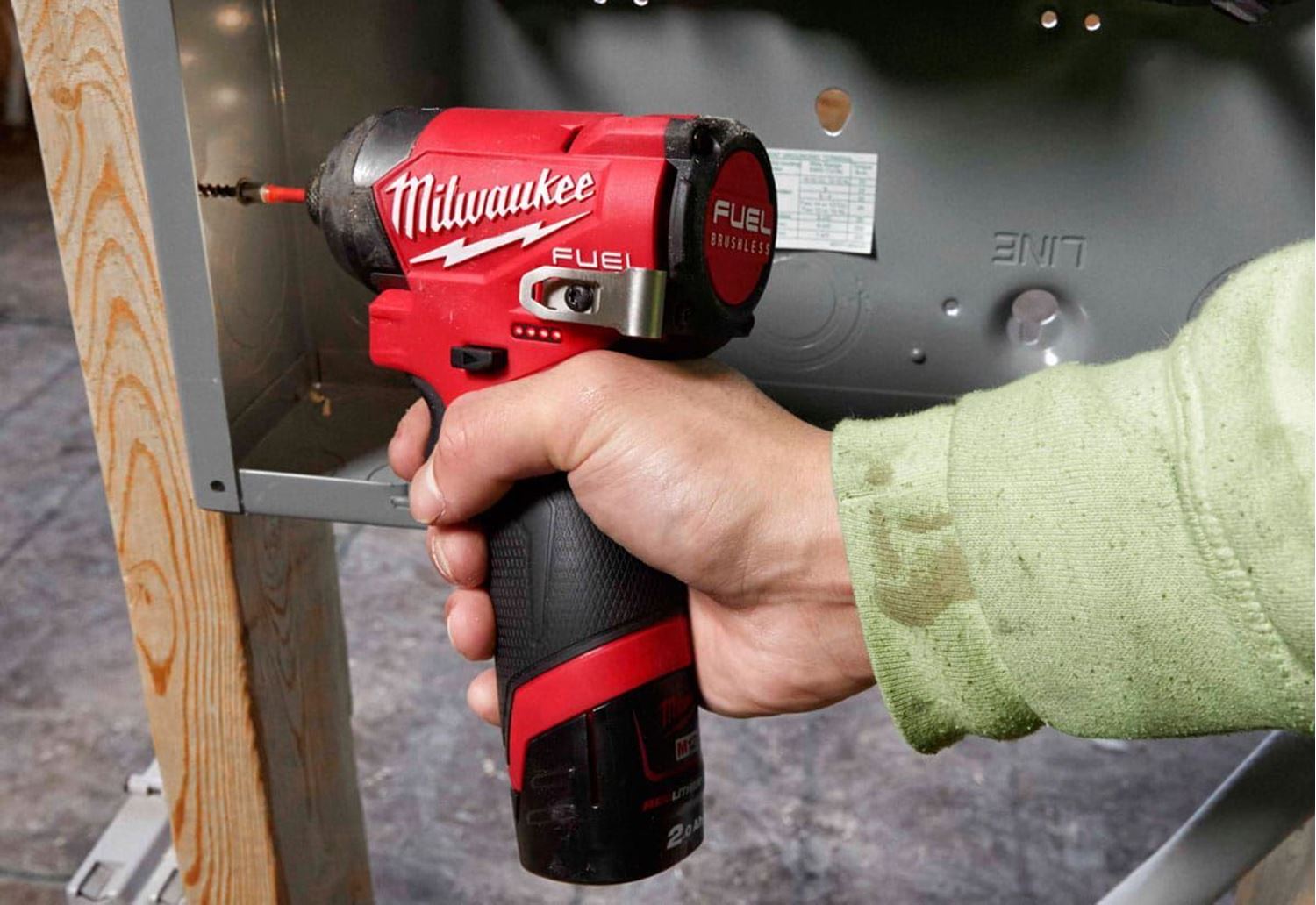 Снимка на Акумулаторен безчетков винтоверт-импакт Milwaukee M12FID2-202X,бат.2xM12B2 2Ah,4933479877