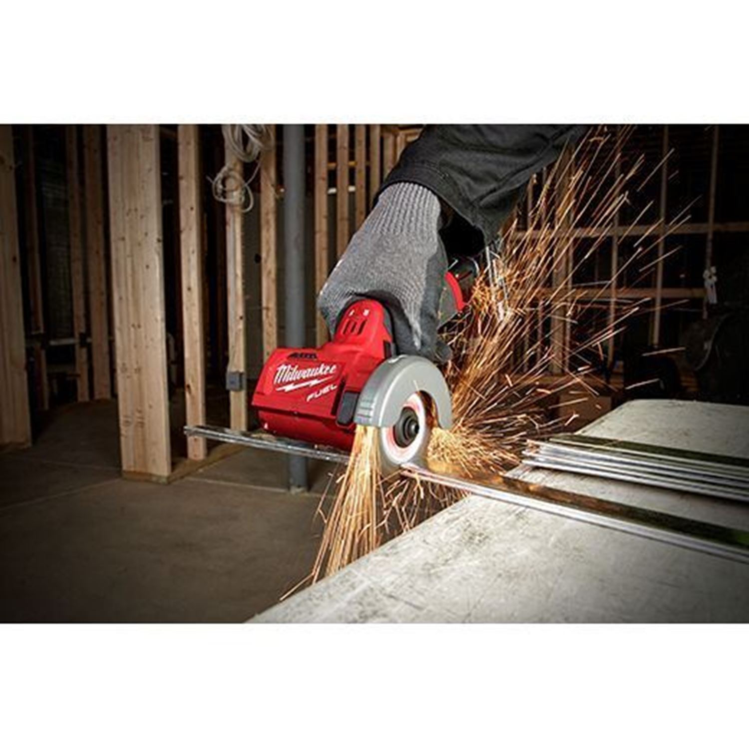 Снимка на Акумулаторен мултишлайф Milwaukee M12FCOT-422X 4933464619