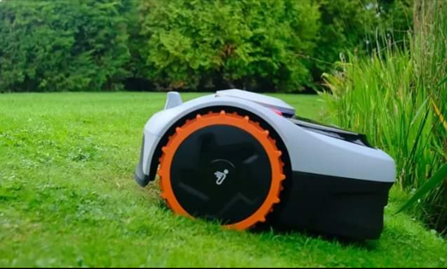 Снимка на НОВО!Косачка робот SEGWAY NAVIMOW i108E