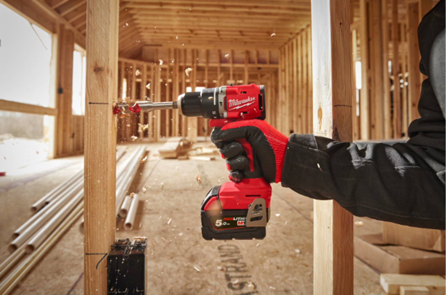 Снимка на Компактна безчеткова ударна бормашина MILWAUKEE M18BLPDRC-422C, 1 Батерия X 4Ah, 1 Батерия X 2Ah, Зарядно, Куфар, 4933492825